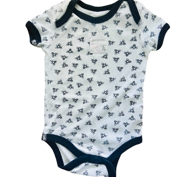 NIKE | Miles BABY | BURT’S BEE & Other Baby Boy Bundle | 0-3 Months | Preowned - Picture 14 of 16